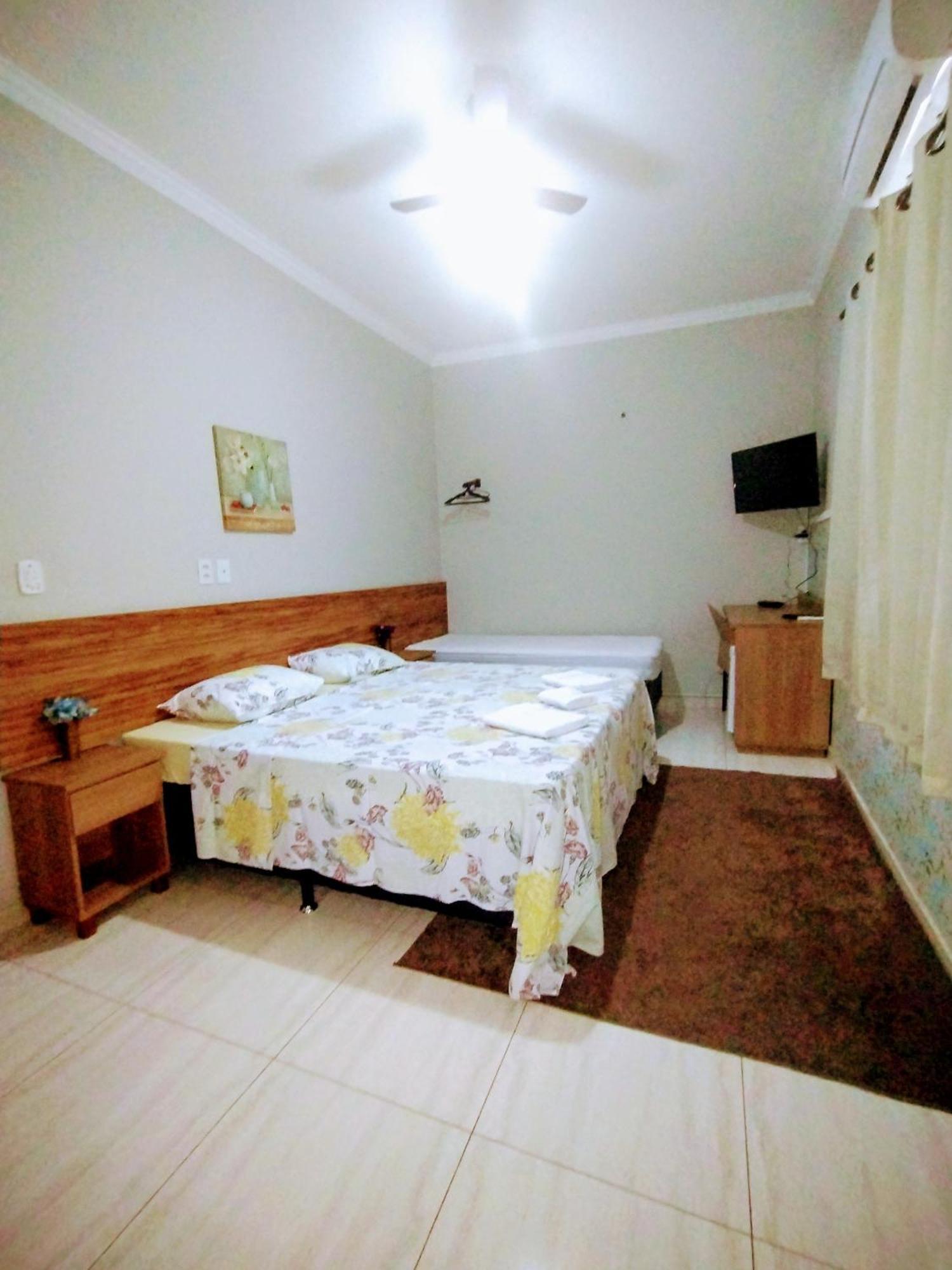 Pouso Oliveira Suites São João Batista do Glória Exteriér fotografie
